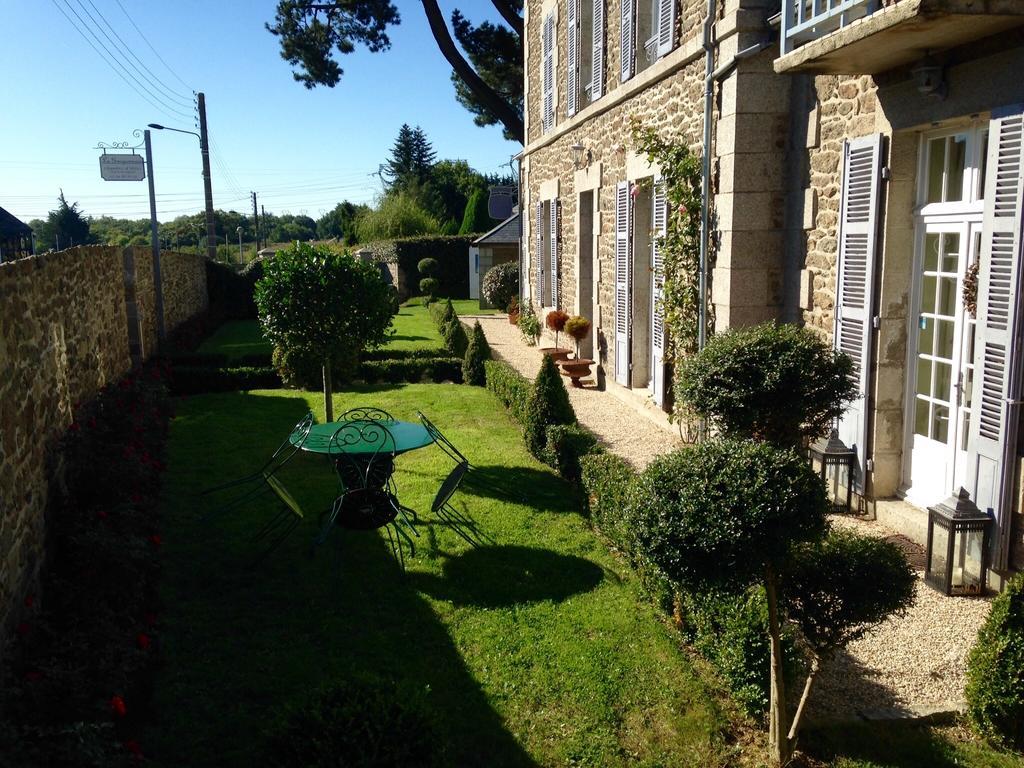 La Gougeonnais Hotel La Richardais Bagian luar foto